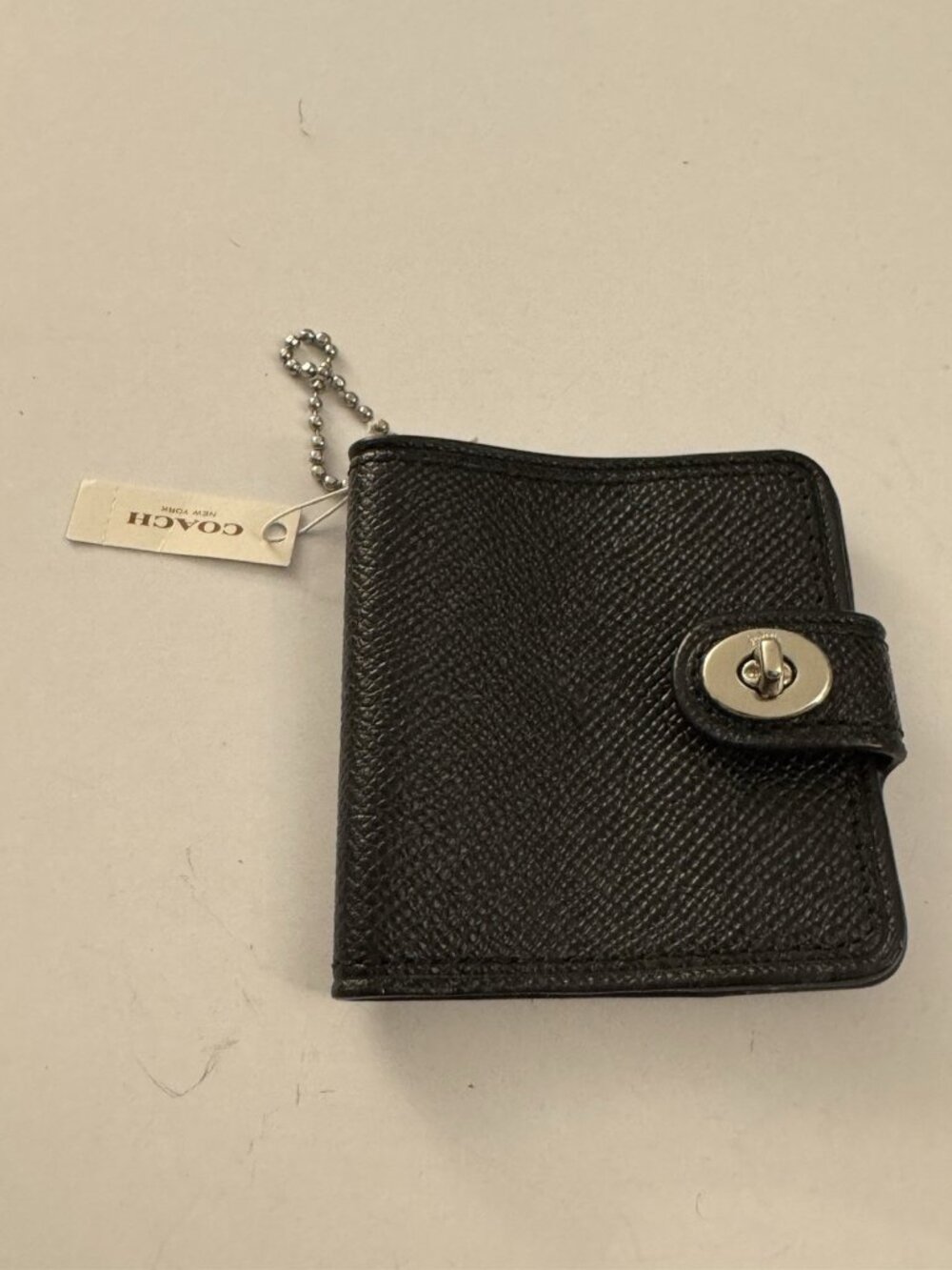 New Coach Pebble Leather Black Luggage Tag Purse Charm J18